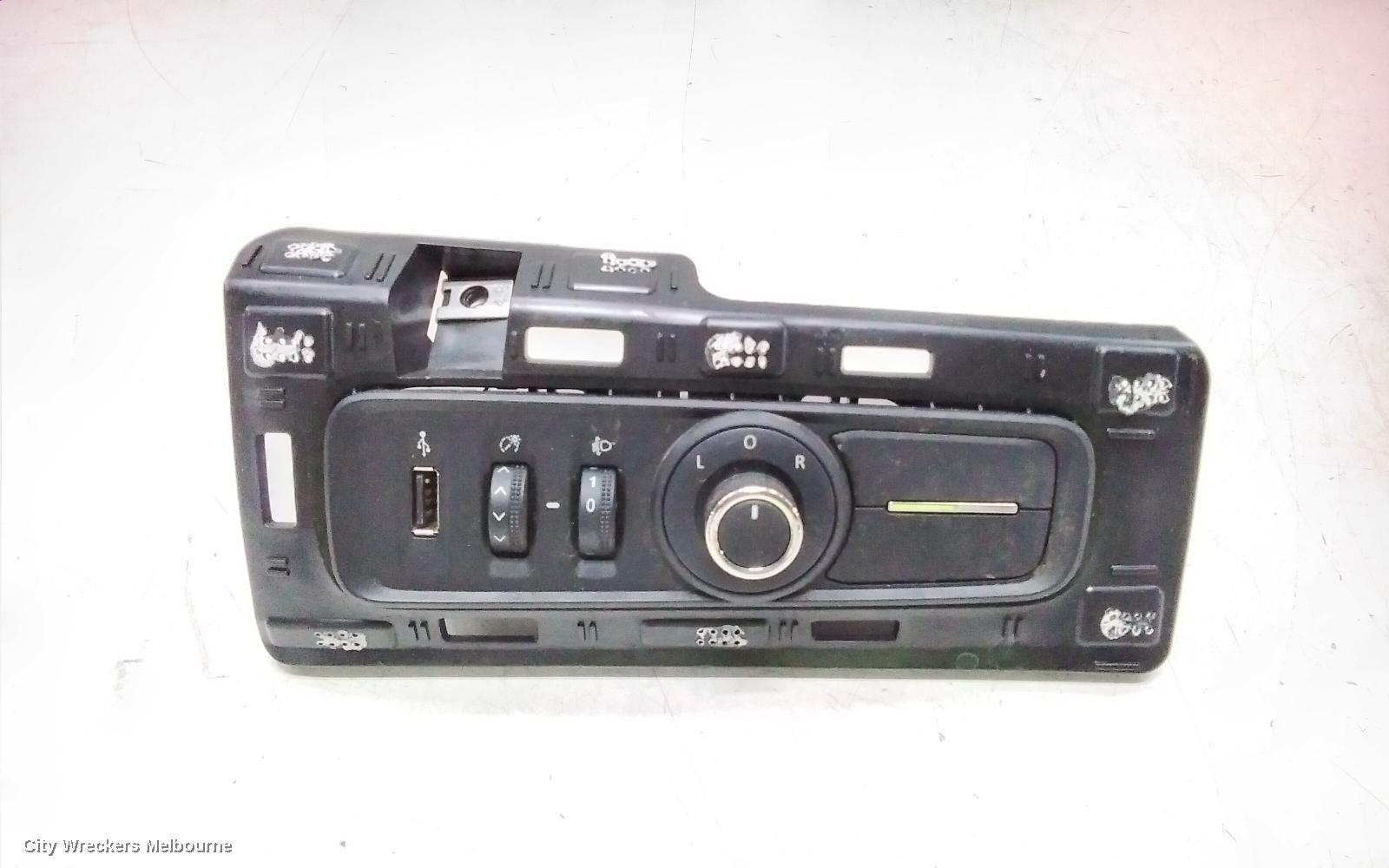 LDV DELIVER 9, DOOR MIRROR SWITCH, 07/2020 ONWARDS - Image 2