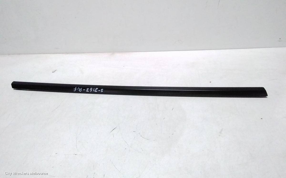 TESLA MODEL Y DOOR MOULD, RHF DOOR UPPER BELT MOULD : 146325, 1ST GEN, 03/2022 ONWARDS - Image 2