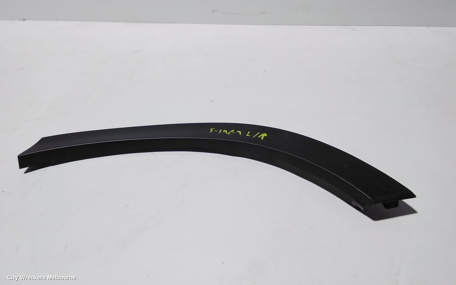 HONDA CRV WHEEL ARCH FLARE, LH REAR, RW, 05/2017 ONWARDS - Image 1