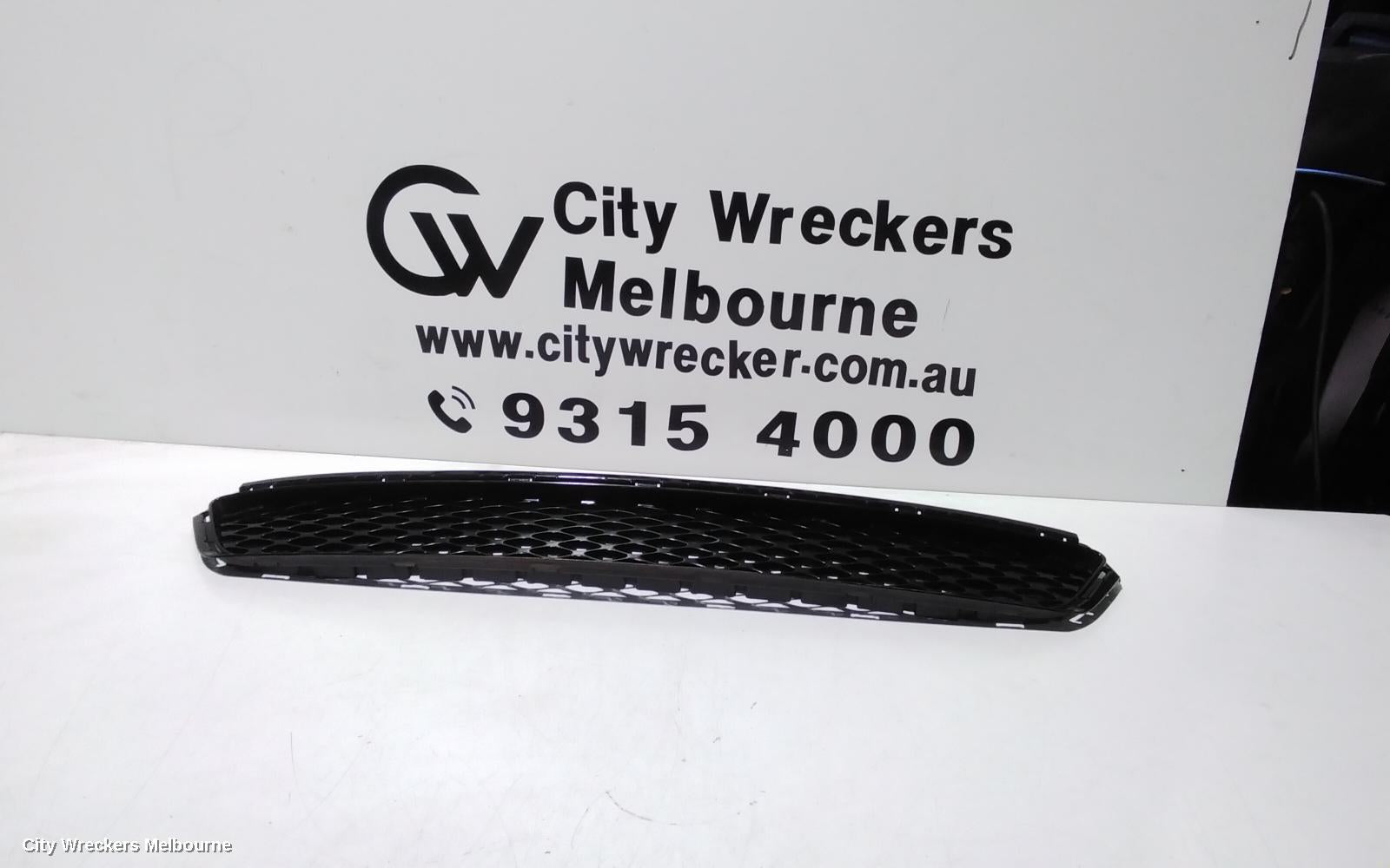 KIA OPTIMA GRILLE, BUMPER GRILLE (CENTRE), TF, SI/SLI, 10/2013 - 10/2015 - Image 1