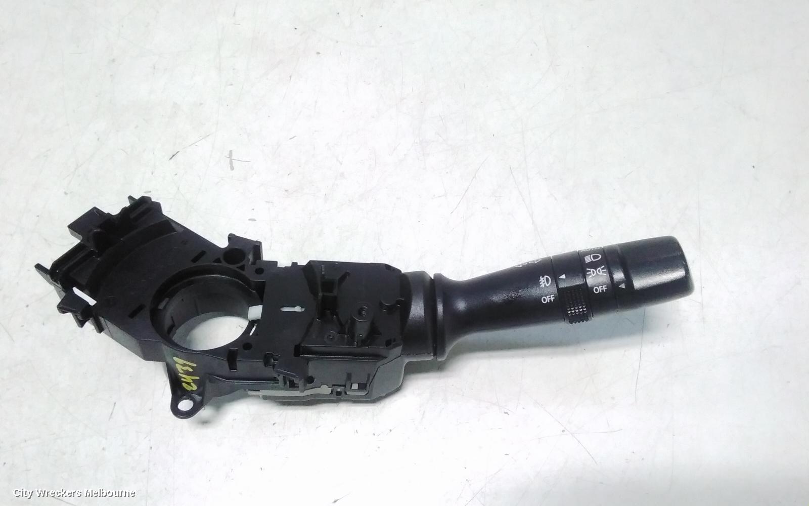 HYUNDAI I45 COMBINATION SWITCH, FLASHER SWITCH, YF, 02/2010 - 04/2014 - Image 2