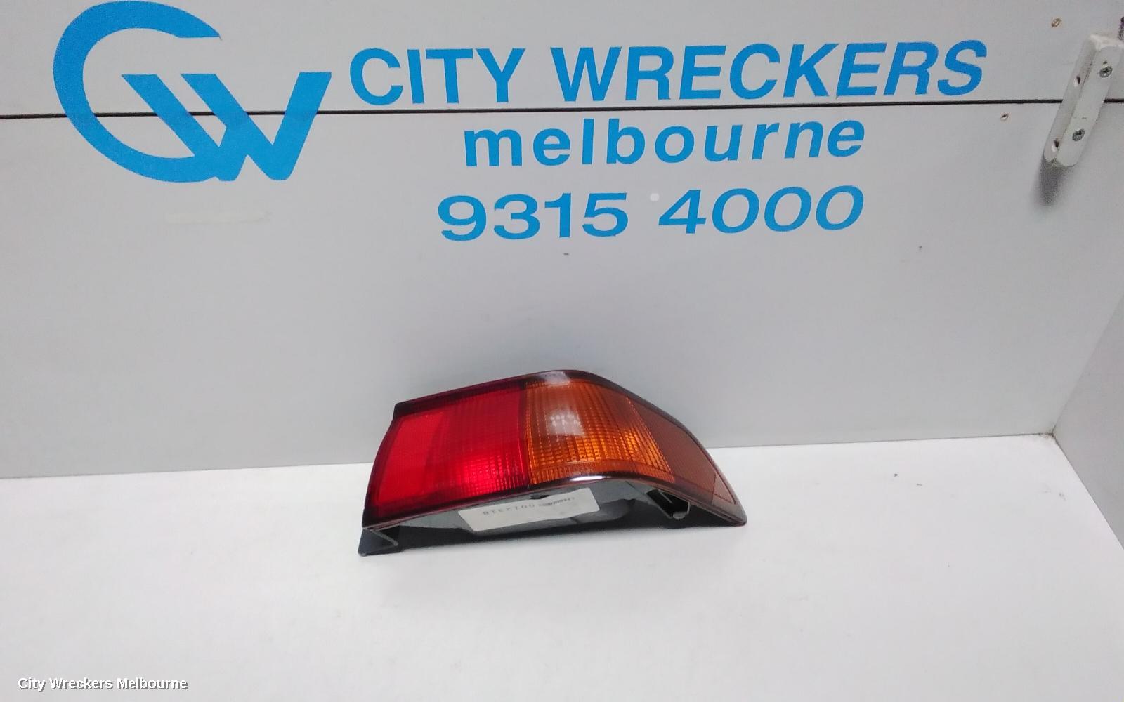 TOYOTA CAMRY RIGHT TAILLIGHT, SK20, SEDAN, 08/1997 - 09/2000 - Image 1