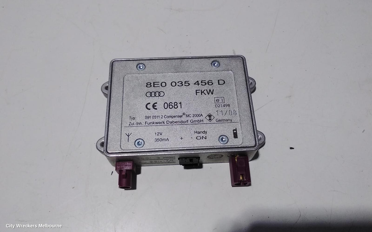 AUDI Q7, 4L, 09/2006 - 08/2015, 8E0 035 456 D AMPLIFIER ANTENNA AMPLIFIER : 90227 - Image 1