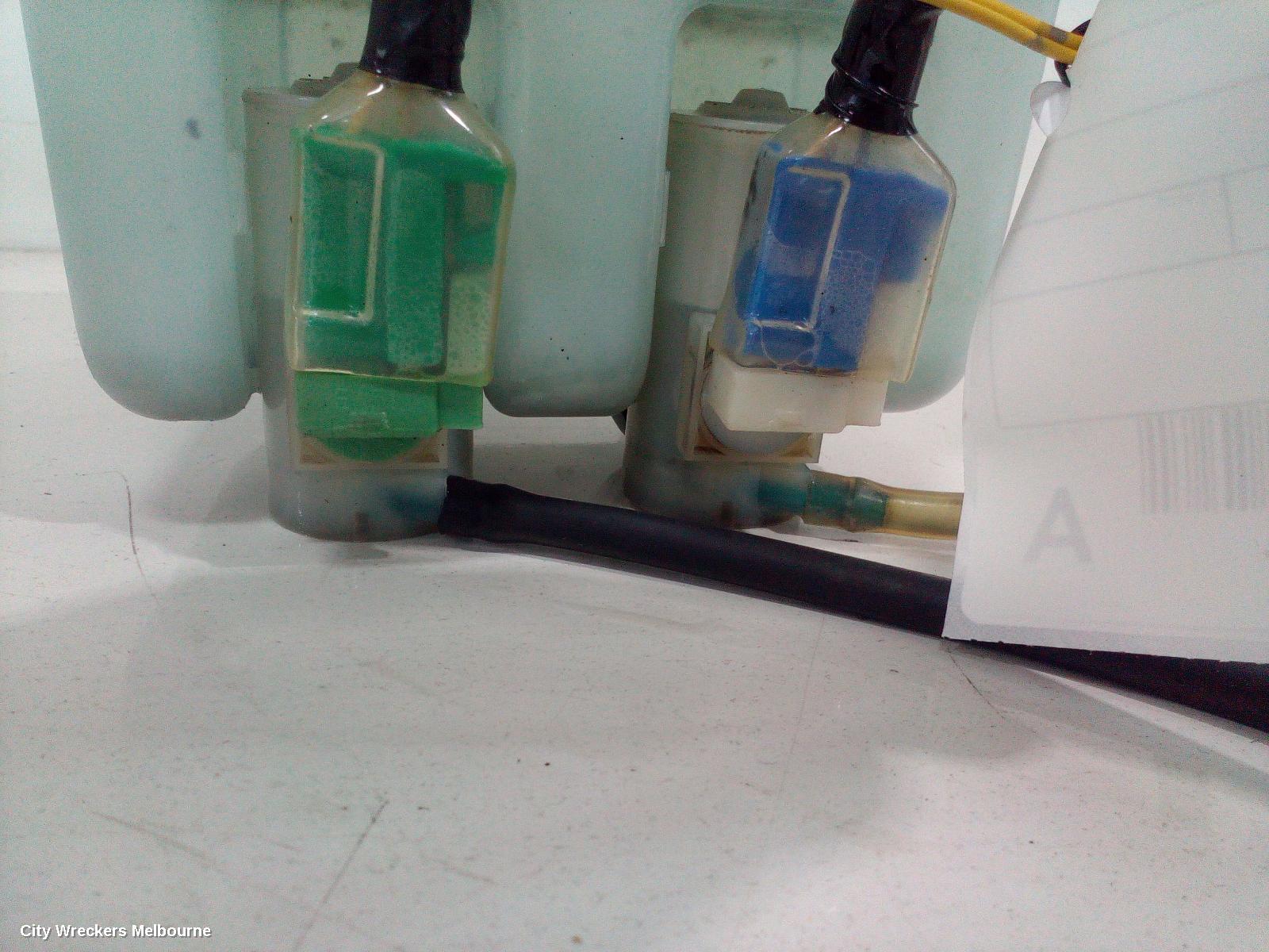 SUZUKI SWIFT WASHER BOTTLE, RS415/RS416, 09/2004 - 02/2011 - Image 3