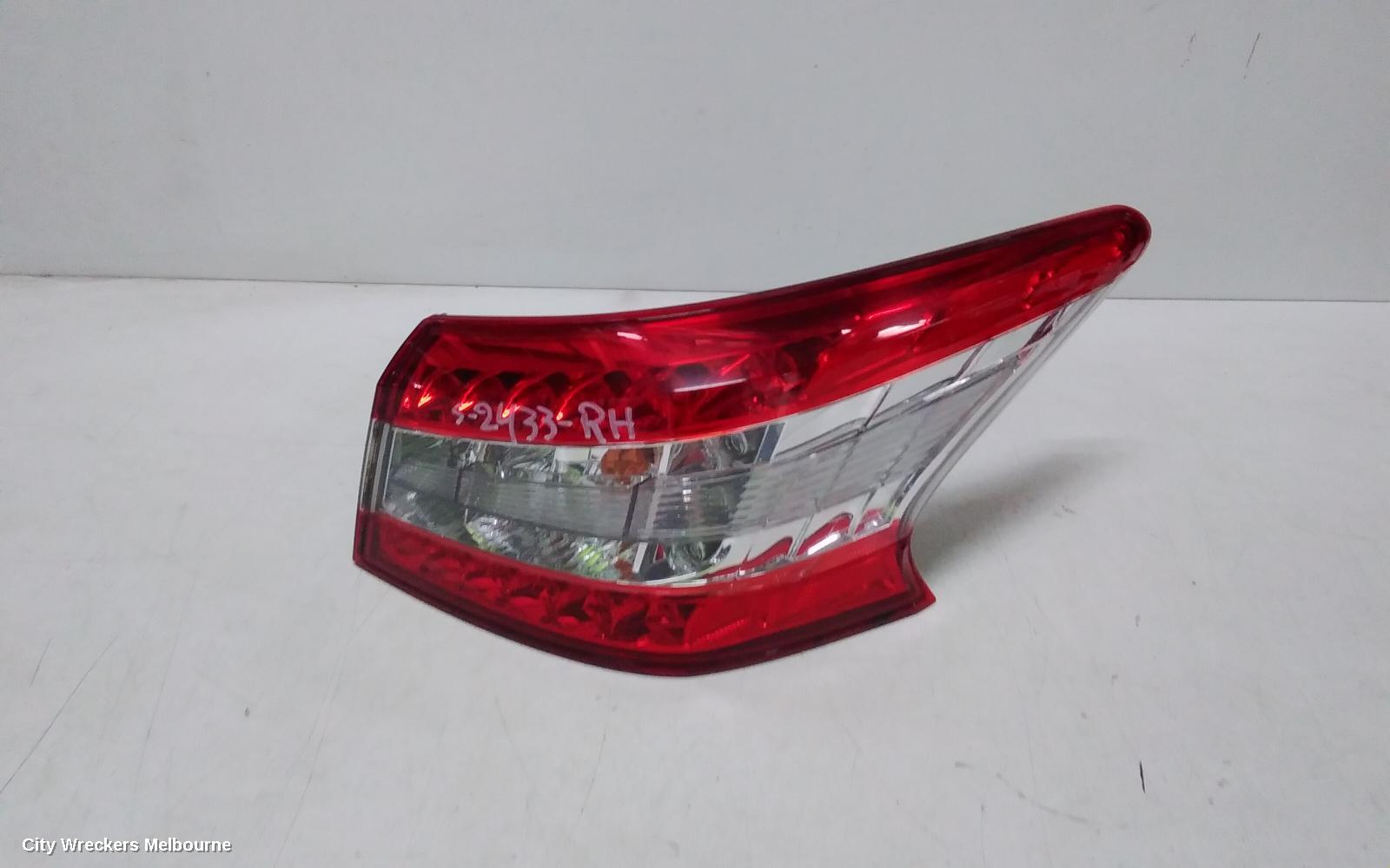 NISSAN PULSAR RIGHT TAILLIGHT, B17, SEDAN, 12/2012 - 12/2017 - Image 1