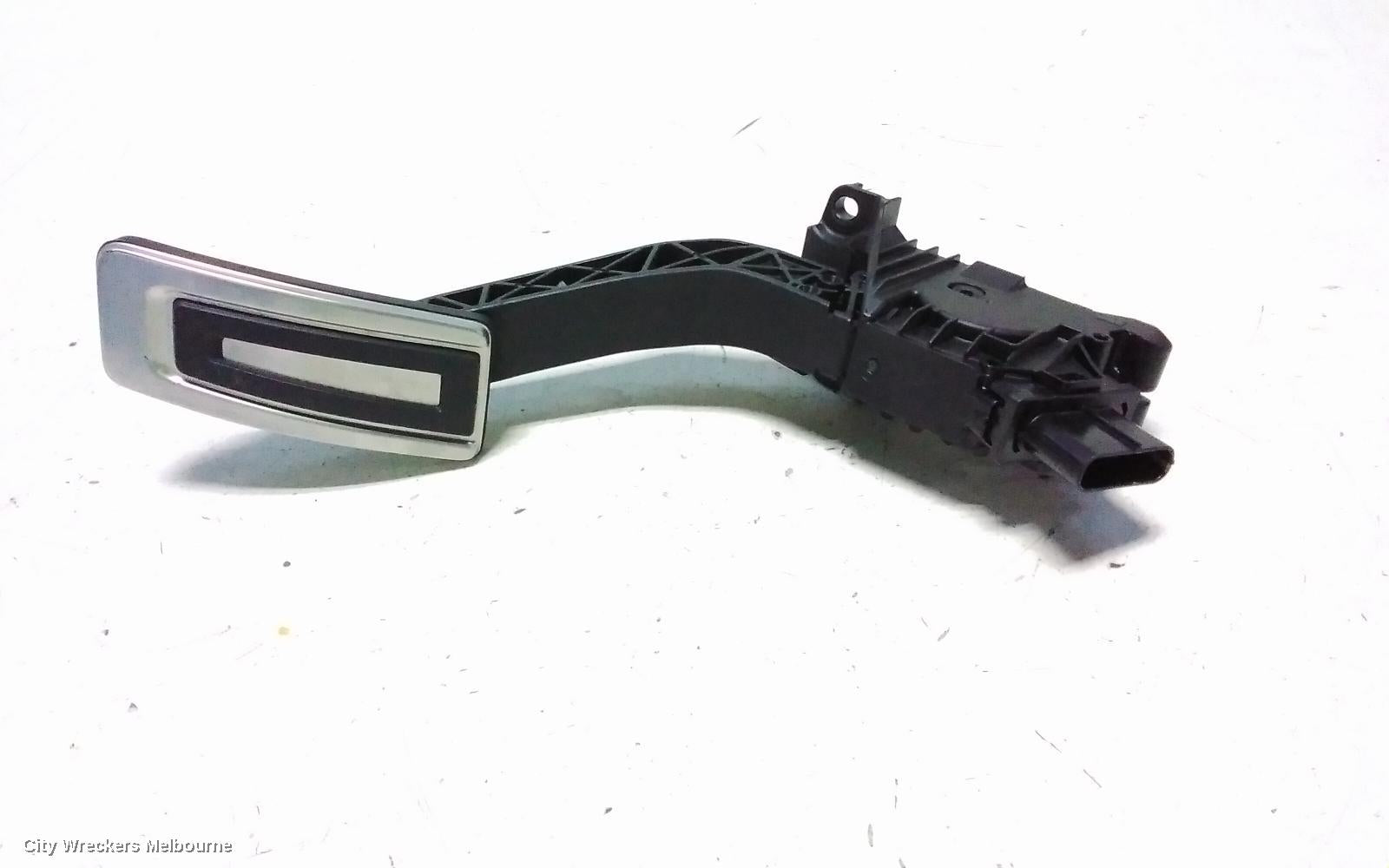 VOLKSWAGEN GOLF PEDAL ASSEMBLY, GEN 8, 09/2020 ONWARDS - Image 3