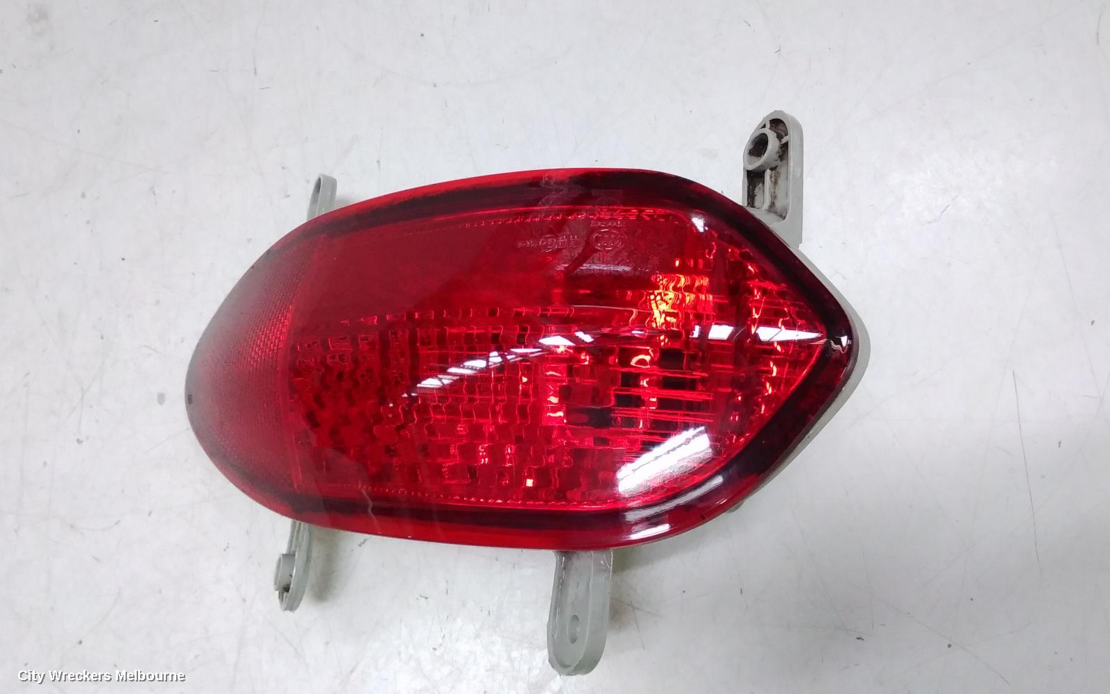 LDV G10 LEFT TAILLIGHT, SV7C, VAN, IN BUMPER REVERSE LIGHT, BARN DOOR TYPE, 04/2015 ONWARDS - Image 3