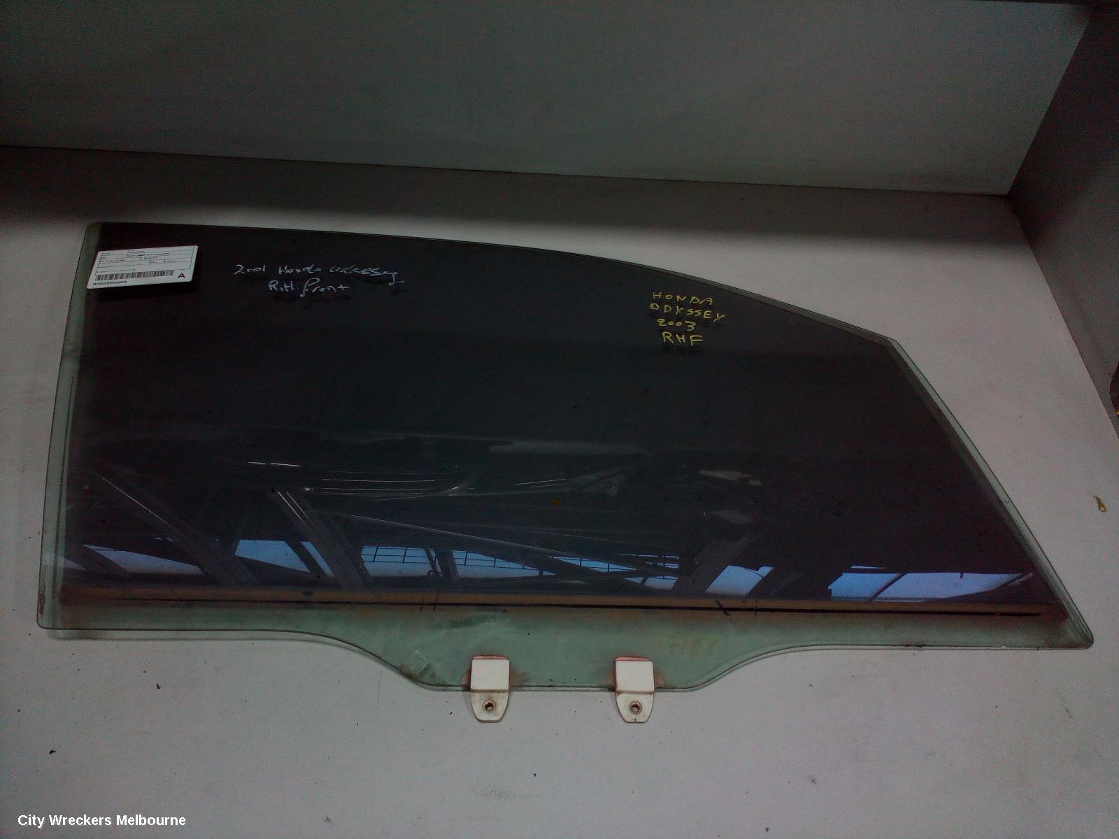 HONDA ODYSSEY RIGHT FRONT DOOR WINDOW, RA, 04/2000 - 06/2004 - Image 1
