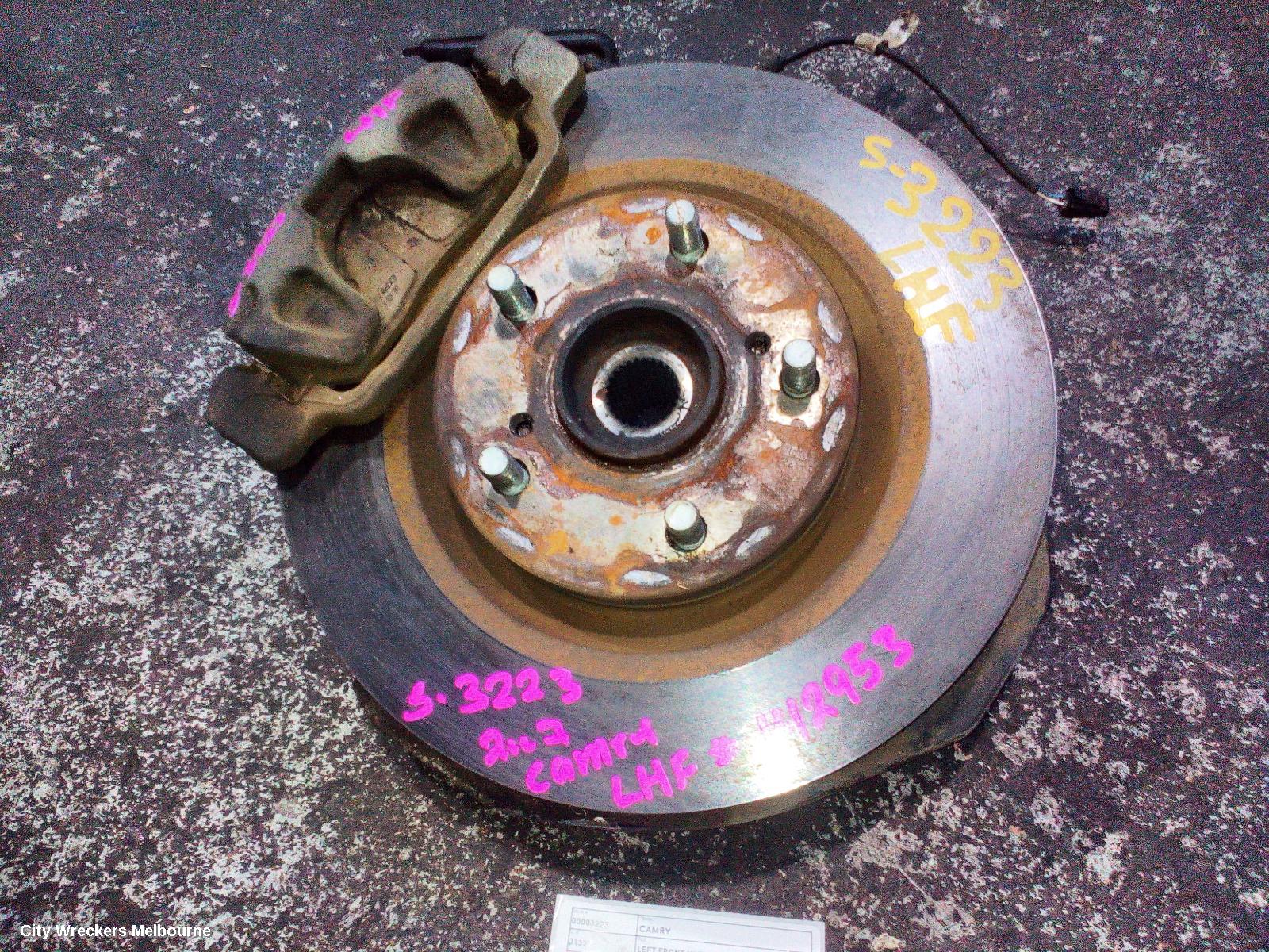 TOYOTA CAMRY LEFT FRONT HUB ASSEMBLY, ACV40, STANDARD TYPE, 06/2006 - 11/2011 - Image 1