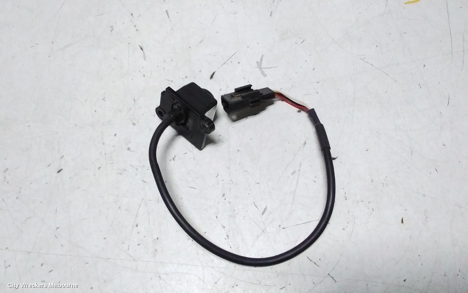 RENAULT TRAFIC REVERSE CAMERA, X82, REVERSE CAMERA (LEFT BARN DOOR MOUNTED), 01/2015 ONWARDS - Image 3