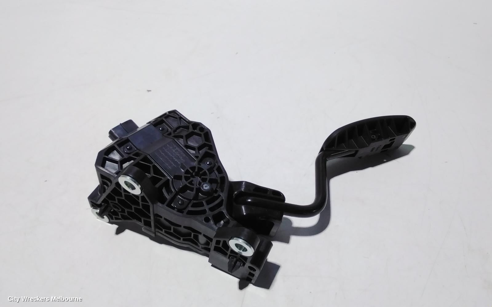 TOYOTA HIACE PEDAL ASSEMBLY, 300 SERIES, ACCELERATOR PEDAL, 02/2019 ONWARDS - Image 3