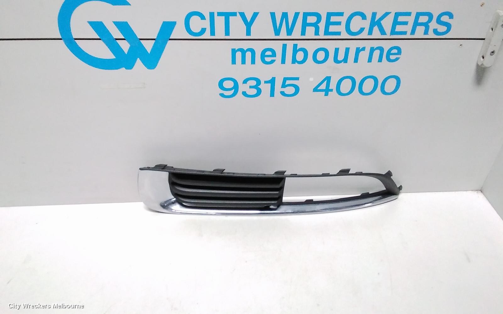 OPEL INSIGNIA LEFT INDICATOR/FOG/SIDE, BUMPER FOGLAMP, IN, 09/2012 - 12/2013 - Image 1