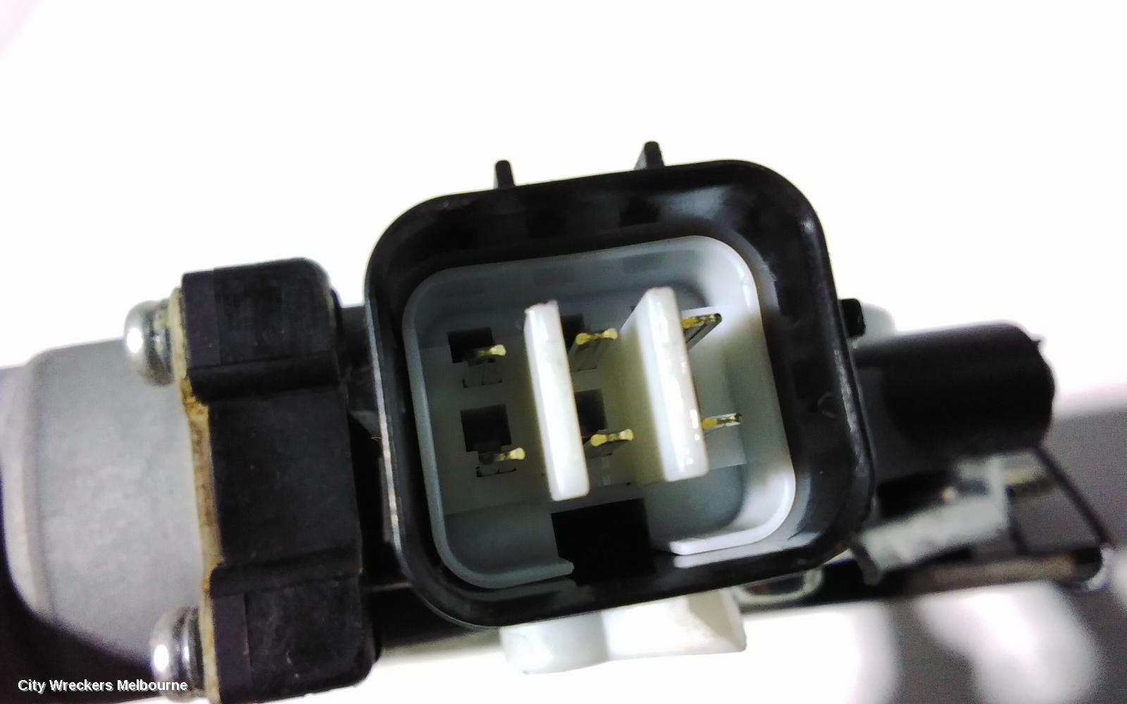 PEUGEOT 4008 RIGHT FRONT WINDOW REG/MOTOR, 05/2012 - 12/2017 - Image 3