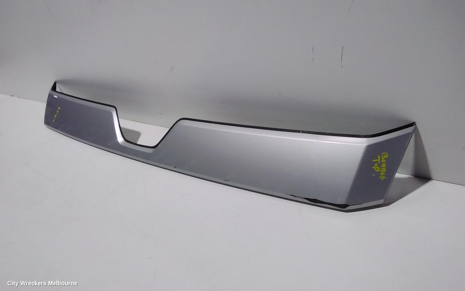 TOYOTA HIACE, 300 SERIES, 02/2019 ONWARDS, BONNET MOULD: 94191 - Image 3