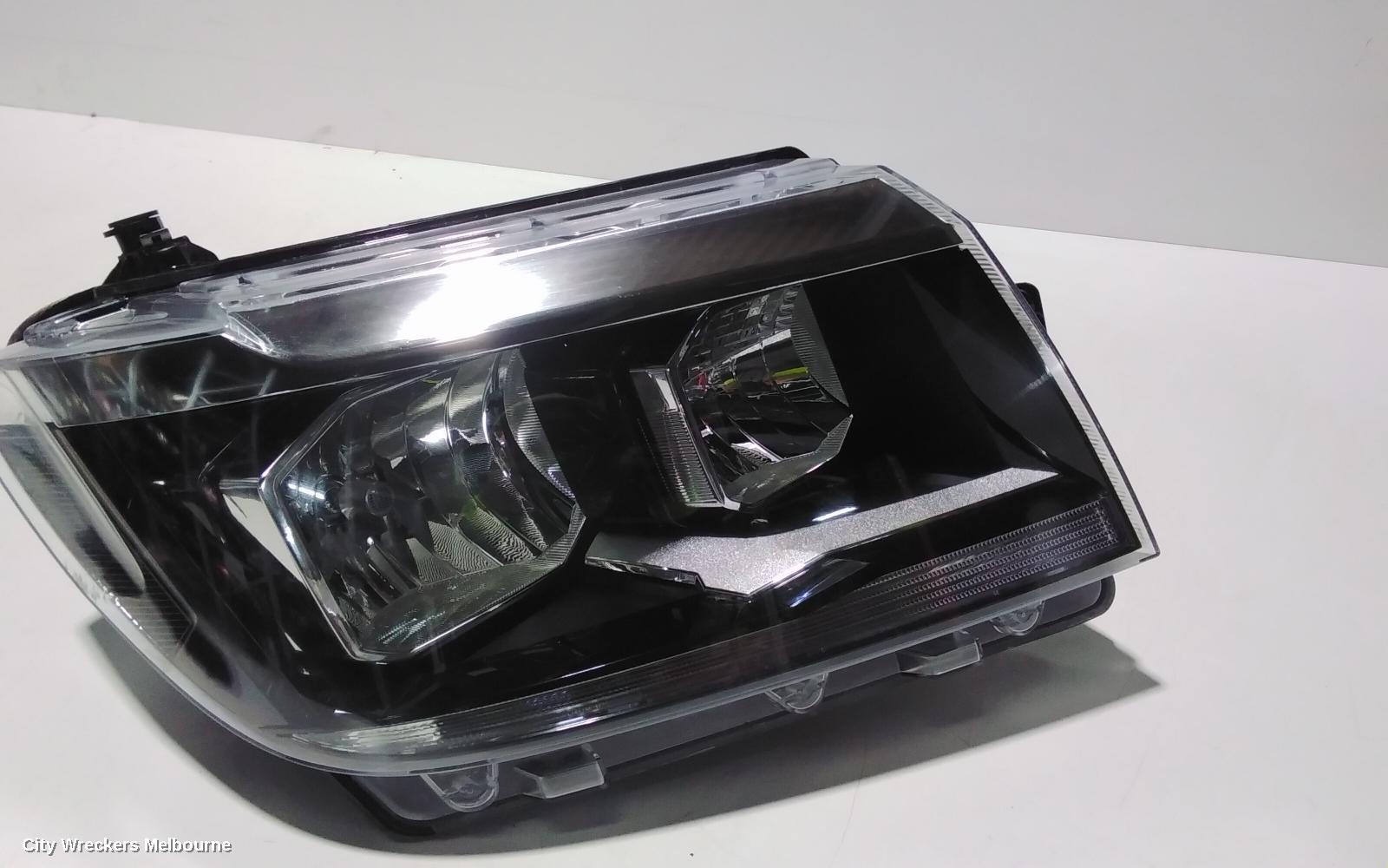 VOLKSWAGEN CRAFTER RIGHT HEADLAMP, SY1, HALOGEN TYPE, 08/2017 ONWARDS - Image 1