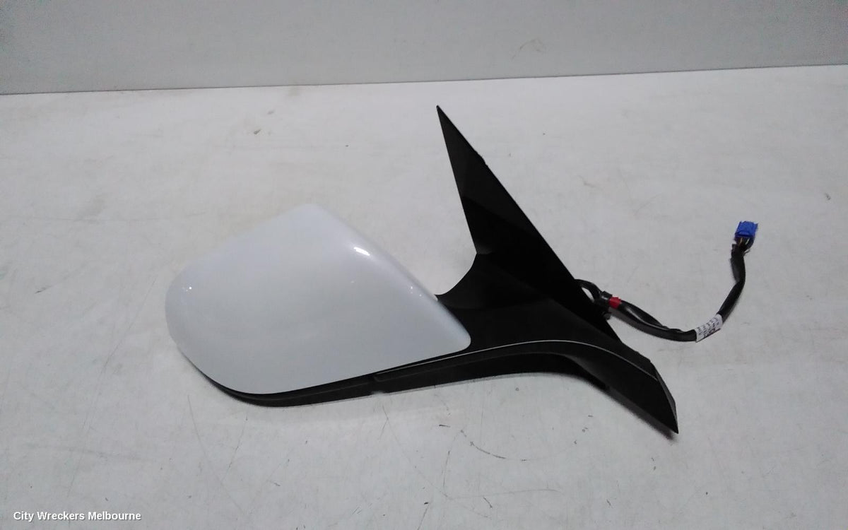 TESLA MODEL 3 RIGHT DOOR MIRROR, 1ST GEN, POWER, FOLDING, HEATED, DIMMING, BLACK BASE TYPE, 06/2019 - 08/2023 - Image 2
