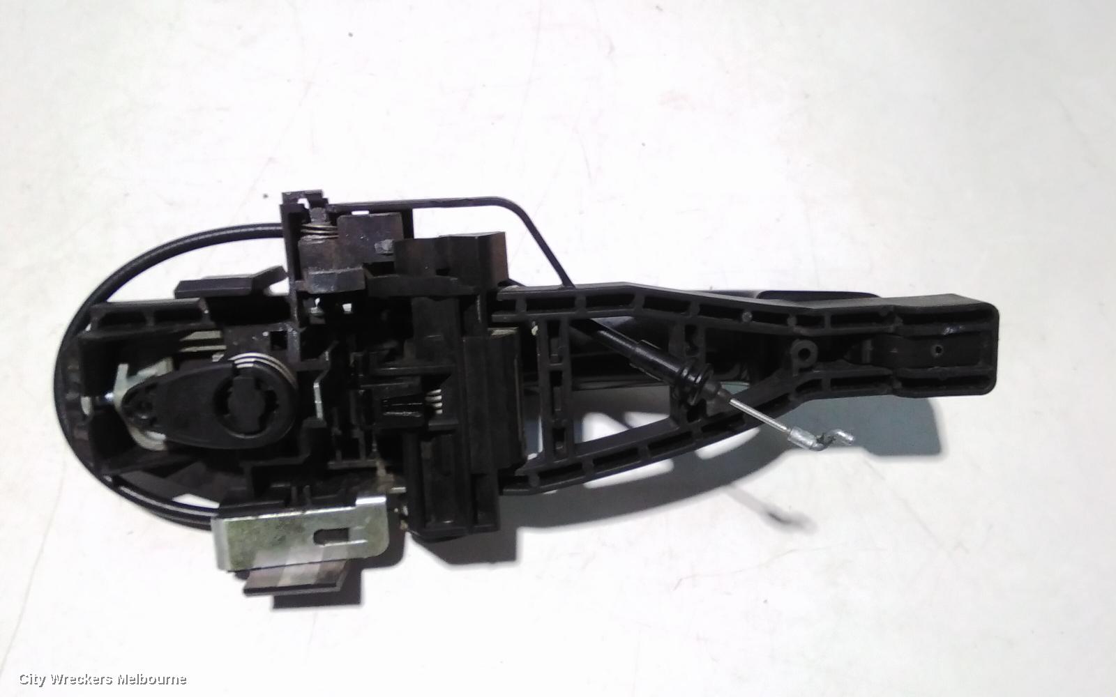 FORD FOCUS DOOR HANDLE, OUTER, LH FRONT/RH FRONT, LW, COLOUR CODED, NON KEYLESS ENTRY TYPE, 05/2011 - 08/2015 - Image 3