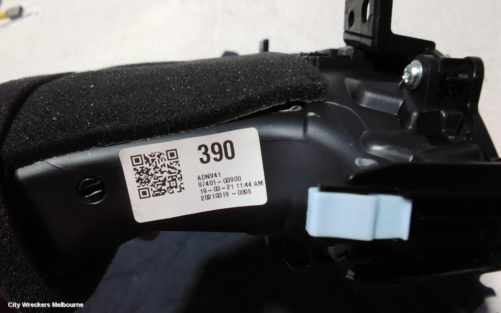 HYUNDAI I30, PD, HATCH, 03/2017 ONWARDS, CENTER AIRVENT: 100375 - Image 3