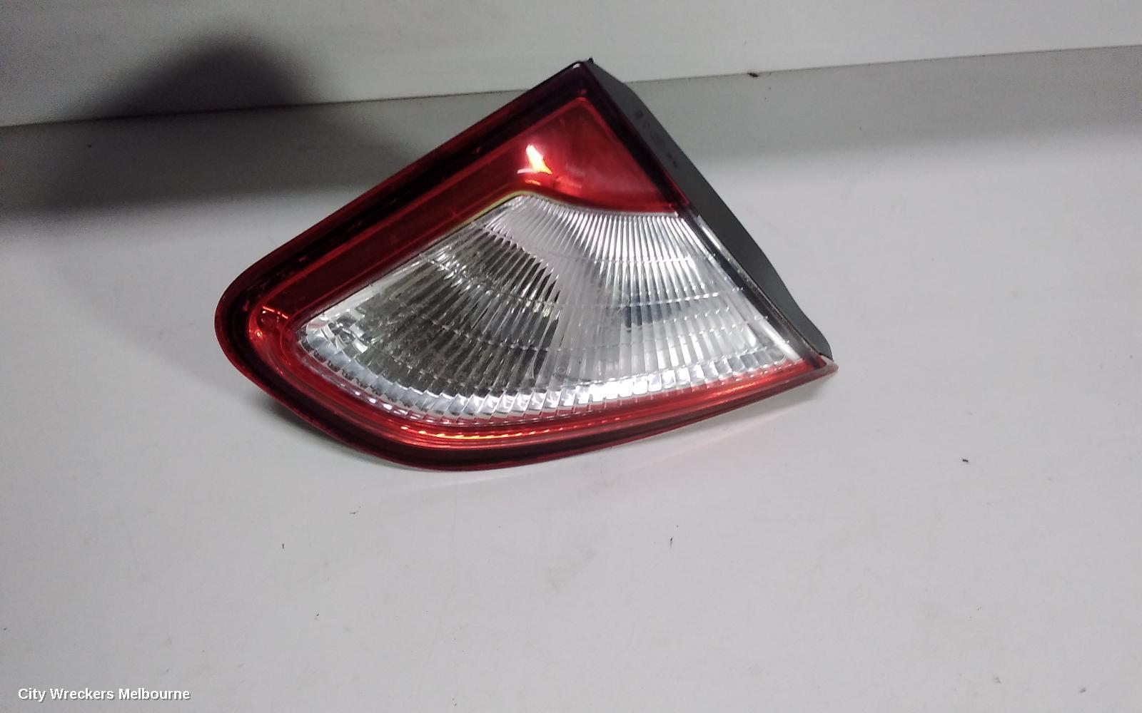 NISSAN DUALIS REAR GARNISH, TAILGATE LAMP (LH SIDE), J10, 01/2010 - 05/2014 - Image 2