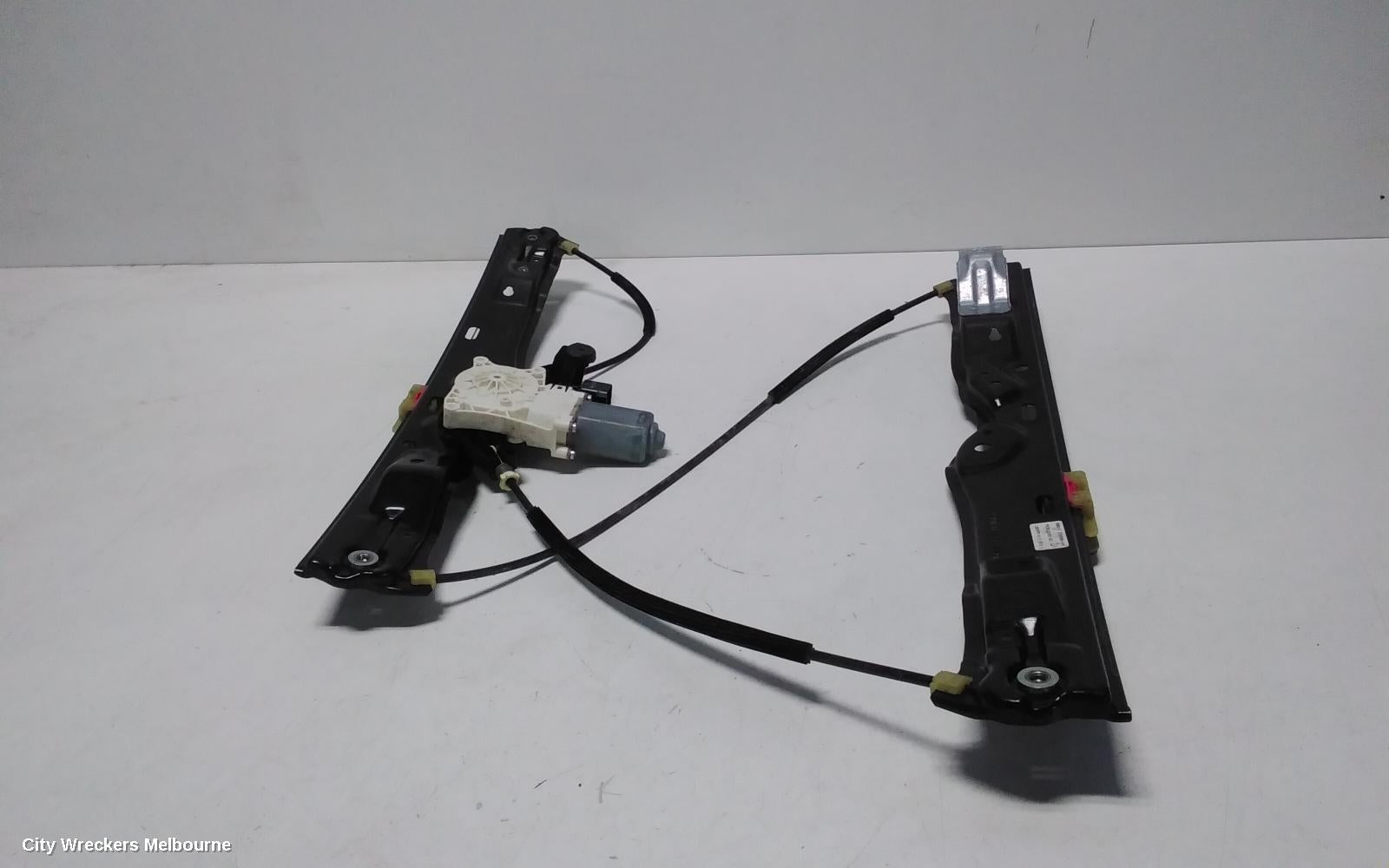 LAND ROVER DISCOVERY SPORT LEFT FRONT WINDOW REG/MOTOR, L550, 01/2015 ONWARDS - Image 1