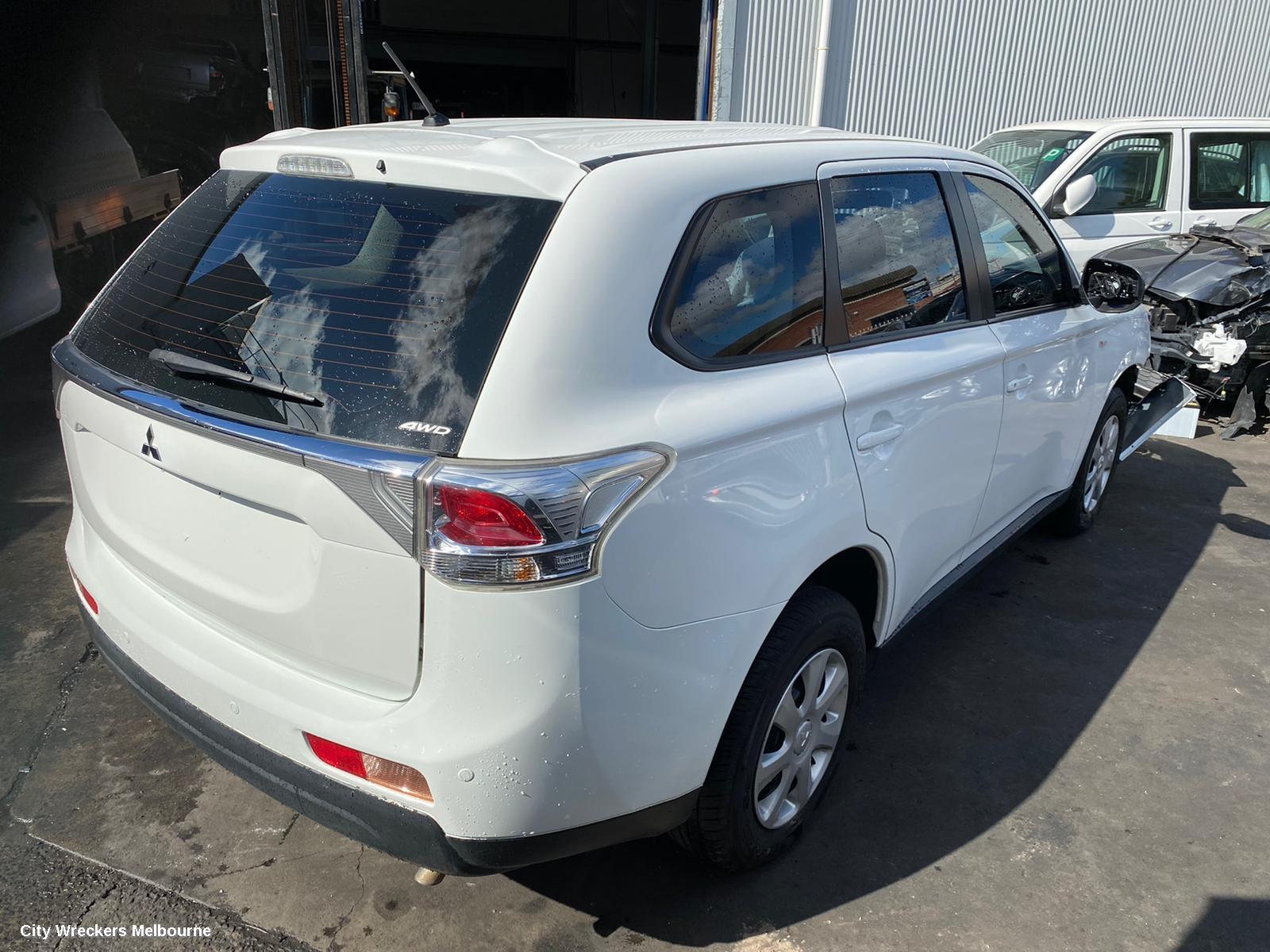 MITSUBISHI OUTLANDER RIGHT FRONT DOOR WINDOW, ZJ-ZL, 10/2012 ONWARDS - Image 2