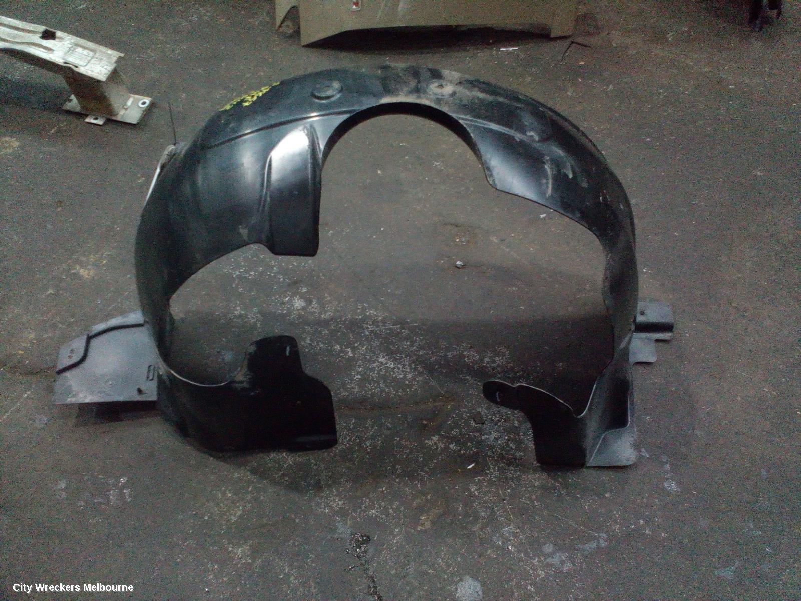 HOLDEN CRUZE RIGHT GUARD LINER, FRONT, JG, 03/2009 - 02/2011 - Image 2