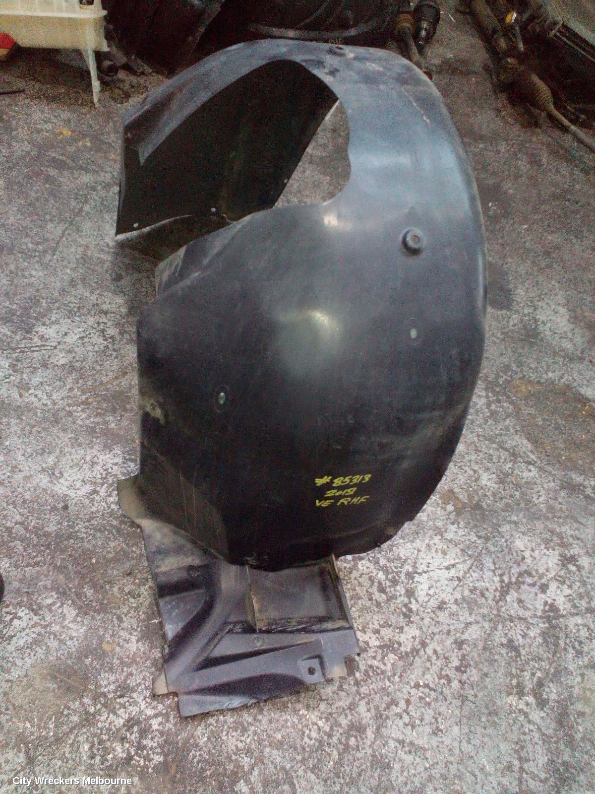 HOLDEN COMMODORE RIGHT GUARD LINER, VE, FRONT, 08/2006 - 04/2013 - Image 3