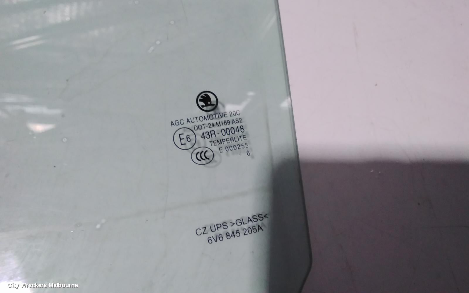SKODA FABIA LEFT REAR DOOR WINDOW, NJ, PRIVACY TINT TYPE, HATCH, 01/2015 - 08/2021 - Image 2