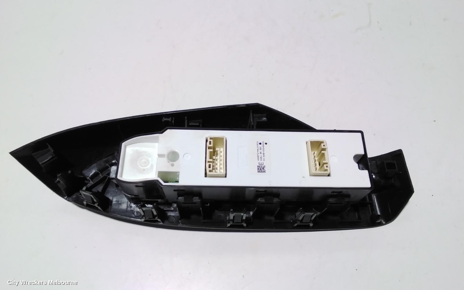 MAZDA CX3 PWR DR WIND SWITCH, RH FRONT (MASTER SWITCH), DK, 03/2015 - 01/2017 - Image 3