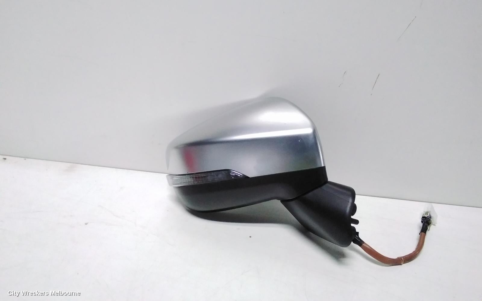 SUBARU FORESTER RIGHT DOOR MIRROR, SK, POWER FOLD, NON MEMORY, NON CAMERA, BODY COLOUR, 08/2018 ONWARDS - Image 3