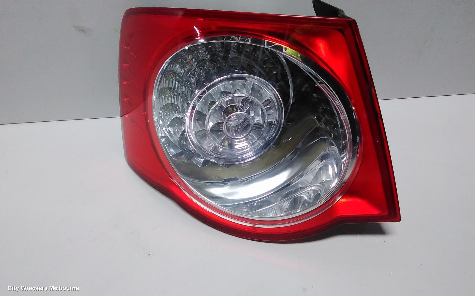 VOLKSWAGEN JETTA LEFT TAILLIGHT, 1KM, 02/2006 - 07/2011 - Image 2