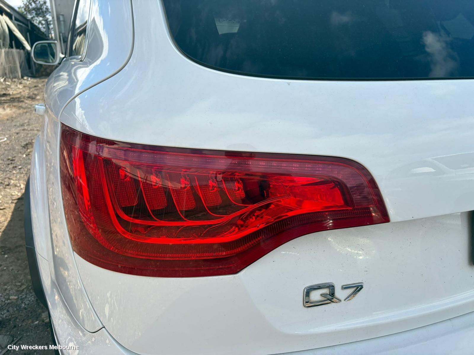 AUDI Q7 LEFT TAILLIGHT, 4L, IN TAILGATE, 10/2009 - 08/2015 - Image 1