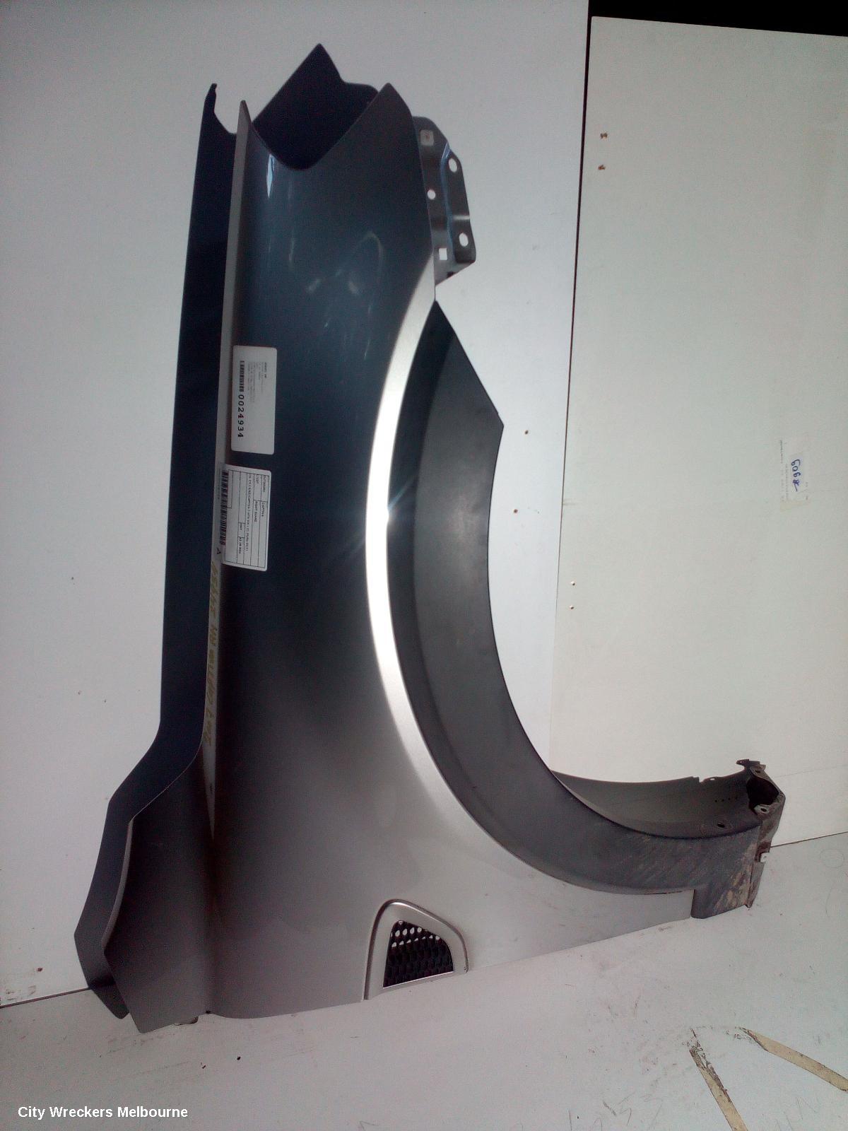 HOLDEN CAPTIVA RIGHT GUARD, CG, CX/LX/SX/CAPTIVA 7 (4TH VIN = C), 09/2006 - 02/2011 - Image 2