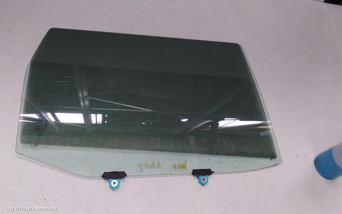 MITSUBISHI PAJERO RIGHT REAR DOOR WINDOW, PRIVACY GLASS TYPE, QE, PAJERO SPORT, 10/2015 ONWARDS - Image 3