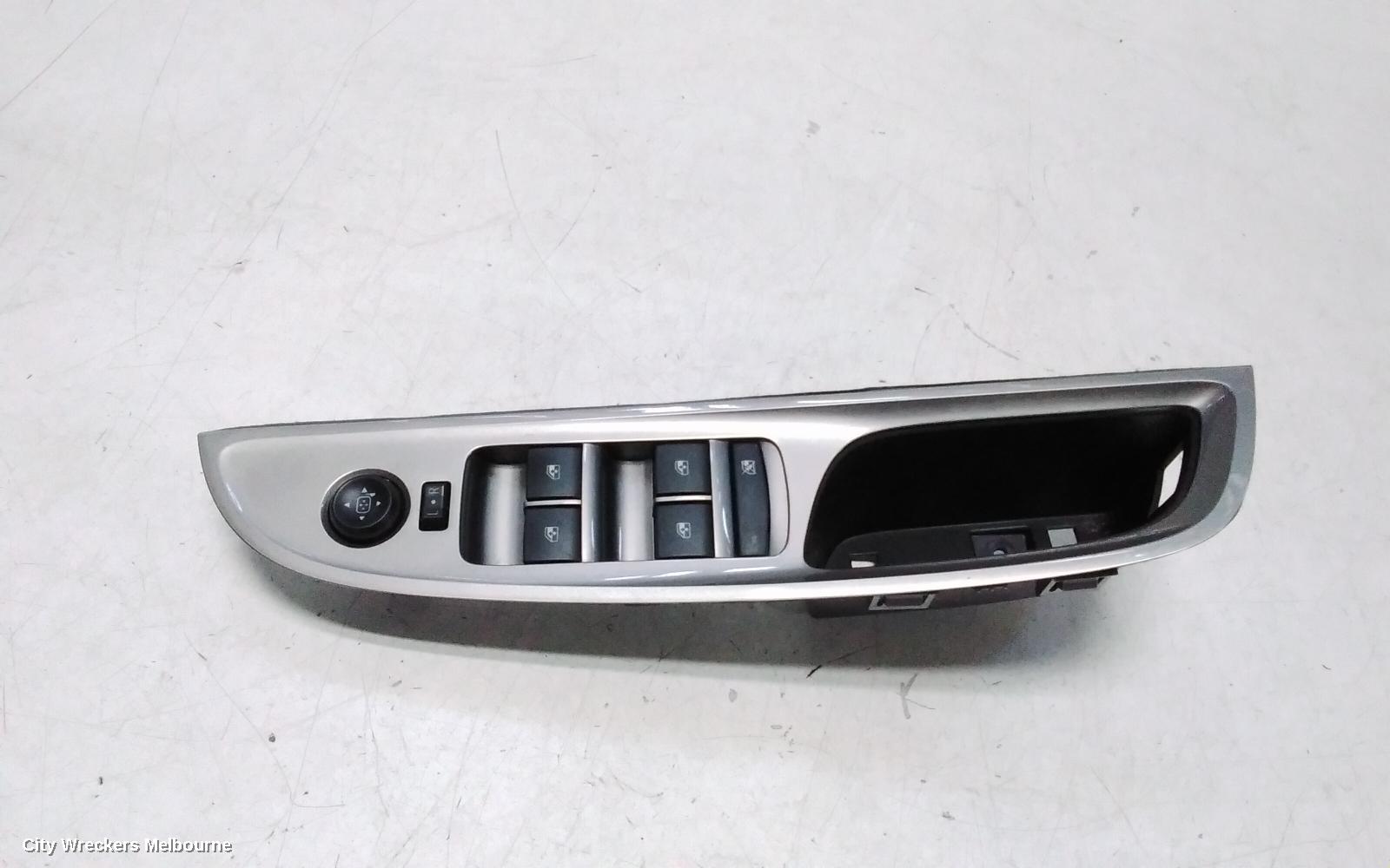 HOLDEN COMMODORE PWR DR WIND SWITCH, RH FRONT (MASTER SWITCH), VF, SILVER, 4 SWITCH TYPE, 05/2013 - 12/2017 - Image 2