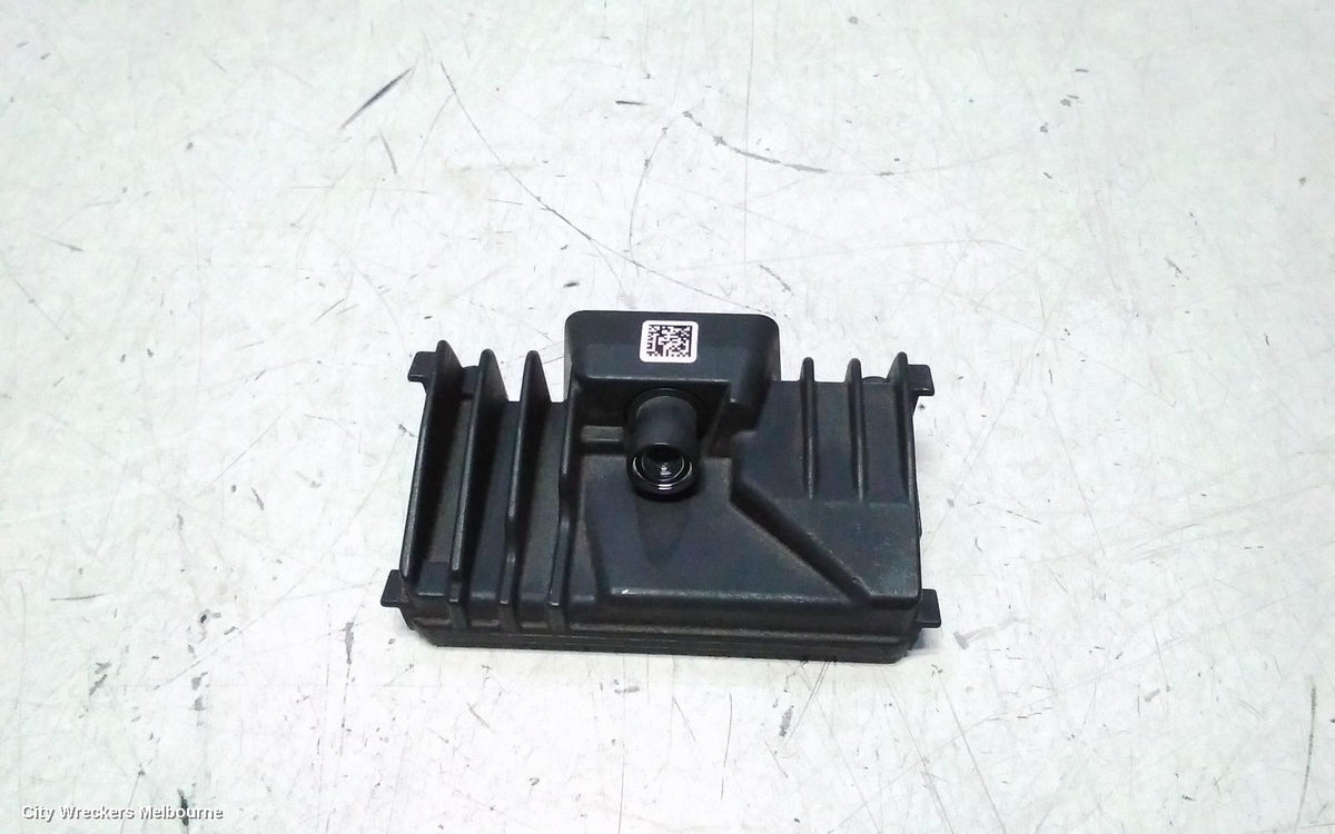 MITSUBISHI OUTLANDER REVERSE CAMERA, FRONT CAMERA (WINDSCREEN MOUNTED), P/N A014U761, ZM, 08/2021 - 03/2025 - Image 1