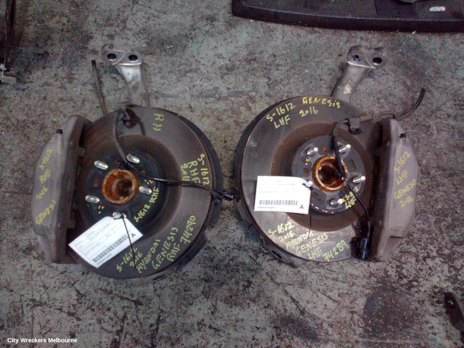 HYUNDAI GENESIS LEFT FRONT HUB ASSEMBLY, DH, 11/2014 - 01/2018 - Image 3
