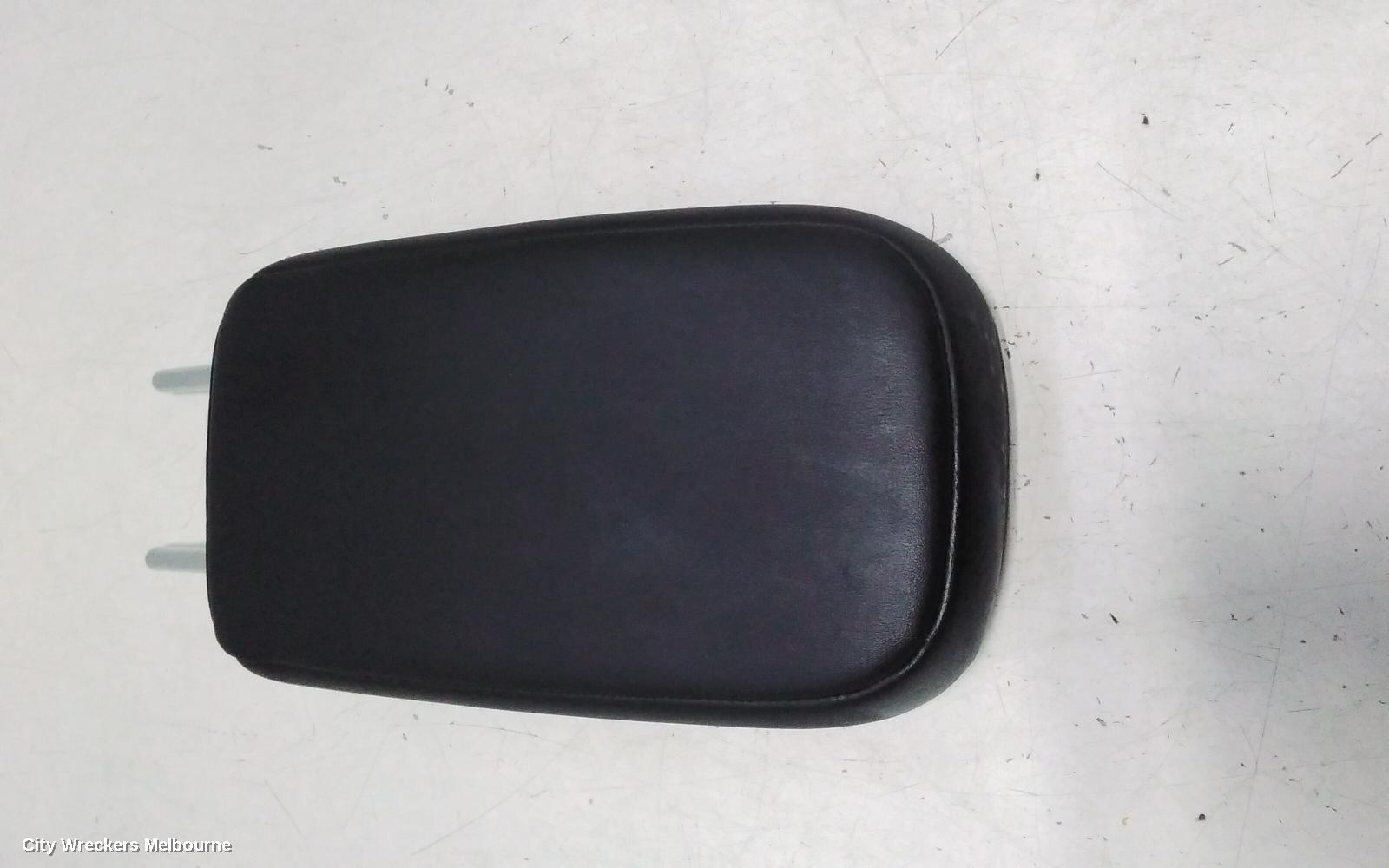 MITSUBISHI OUTLANDER HEADREST, RH REAR 3RD ROW, LEATHERETTE, BLACK, ZM, 08/2021 ONWARDS - Image 3