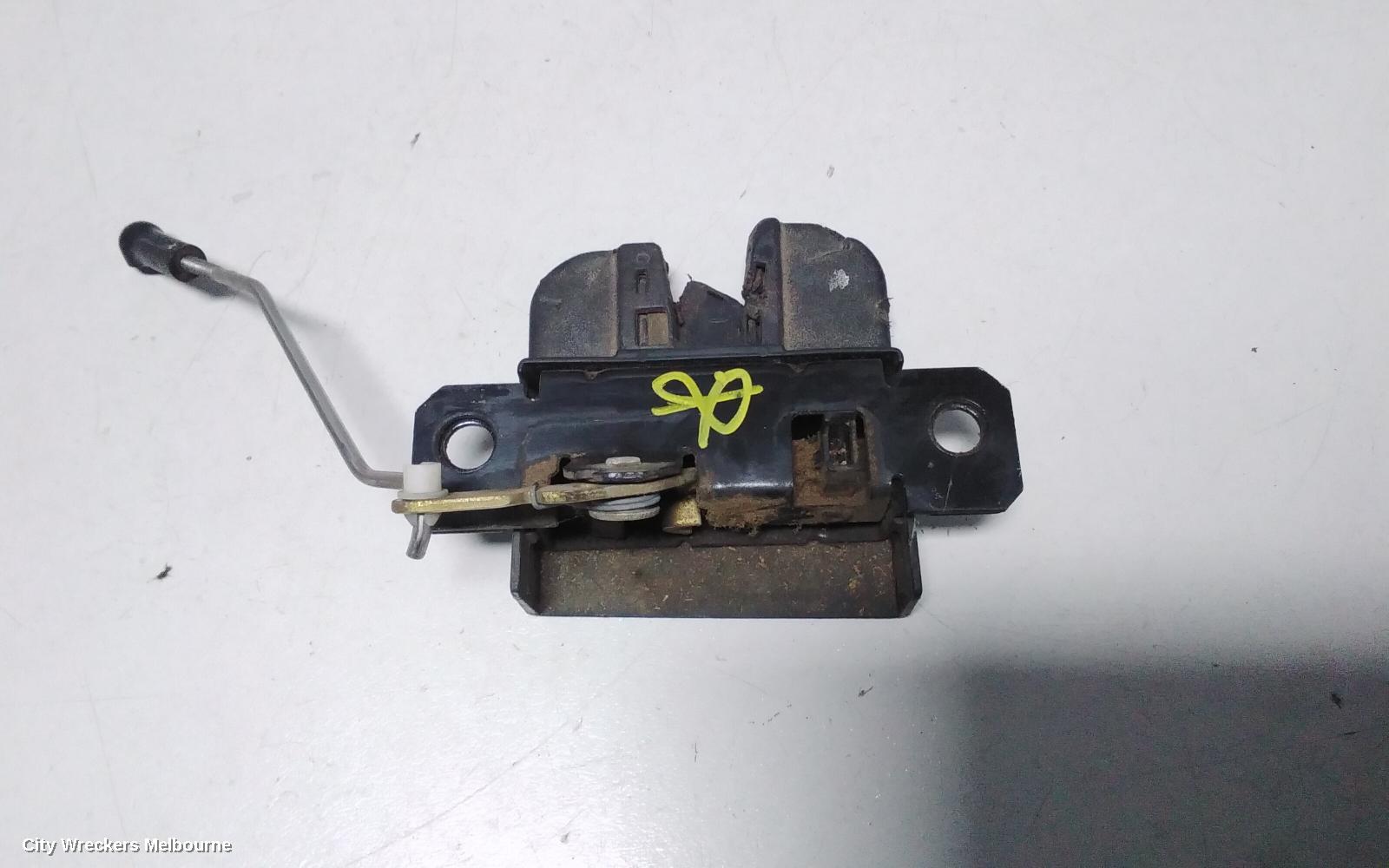 VOLKSWAGEN CADDY DOOR/BOOT/GATE LOCK, LEFT BARN DOOR LOCK, LOWER, 2K, 12/2004 - 06/2015 - Image 3