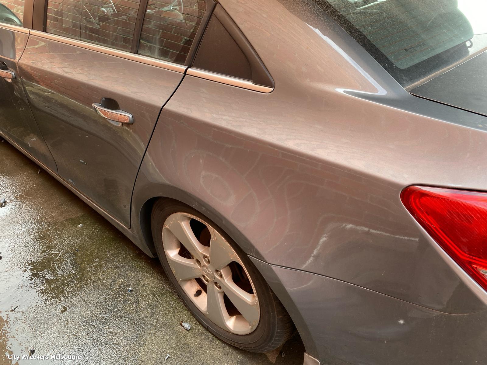 HOLDEN CRUZE RIGHT GUARD, JG-JH, CD/CDX/EQUIPE/Z SERIES, W/ INDICATOR, NON SKIRT TYPE, 03/2009 - 12/2014 - Image 2