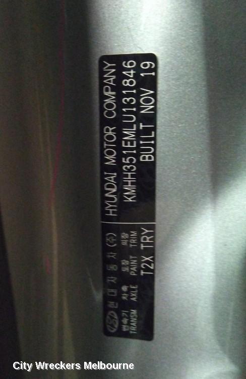 HYUNDAI I30 GRILLE, RADIATOR GRILLE, NON CHROME INSERT, NON PARK ASSIST TYPE, PD, HATCH (S. KOREA VIN KMHH), GO/ACTIVE, 03/2017 - 08/2020 - Image 2