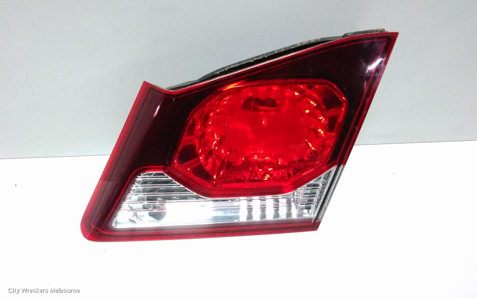 HONDA CIVIC REAR GARNISH, BOOTLID LAMP (RH SIDE), 8TH GEN, 01/2009 - 12/2011 - Image 2