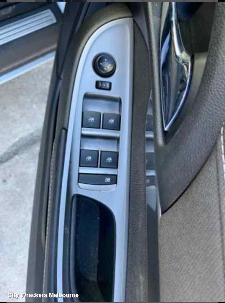 HOLDEN COMMODORE PWR DR WIND SWITCH, RH FRONT (MASTER SWITCH), VF, BLACK, 4 SWITCH TYPE, 05/2013 - 12/2017 - Image 1