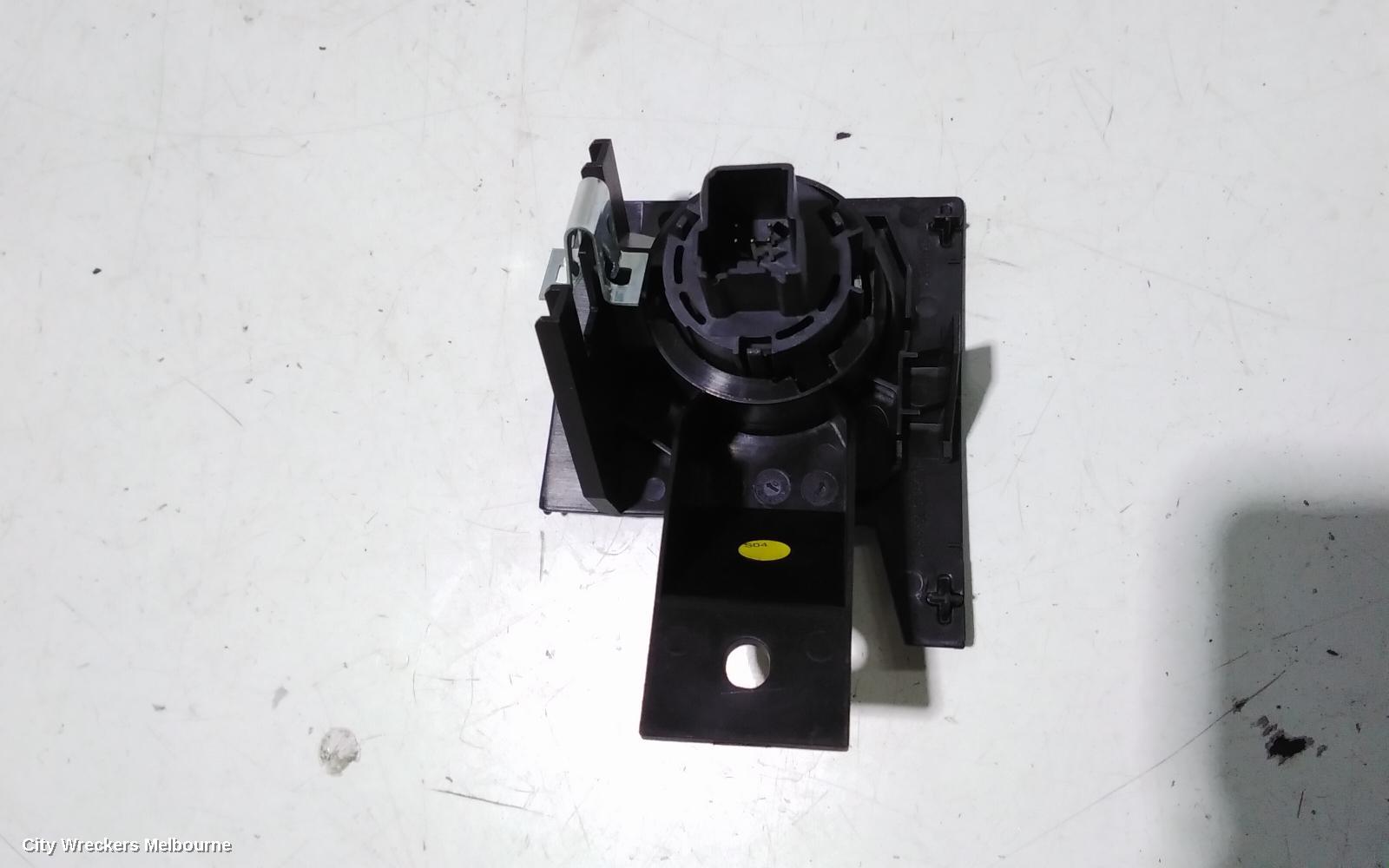 LAND ROVER RANGEROVER SPORT, L494, 12/2013 - 04/2022, START STOP BUTTON PN: GPLA-14C376-AB ~ 5PIN: 103920 - Image 3