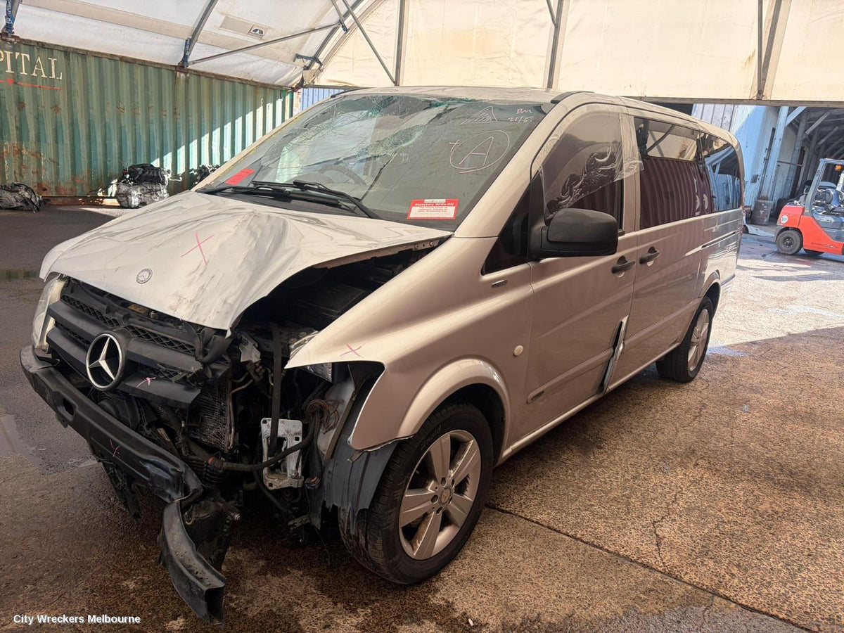 MERCEDES VITO RIGHT FRONT DOOR WINDOW, 639, 04/2004 - 02/2015 - Image 2