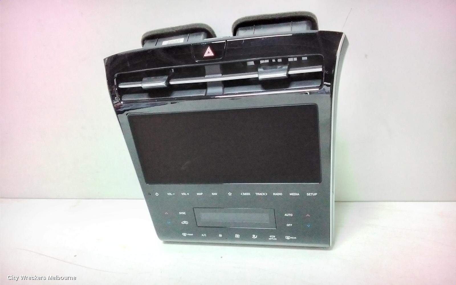 HYUNDAI TUCSON RADIO/CD/DVD/SAT/TV, FRONT DISPLAY UNIT, TOUCH SCREEN, 10.25IN, W/ SAT NAV TYPE, NX4, 02/2021 ONWARDS - Image 3