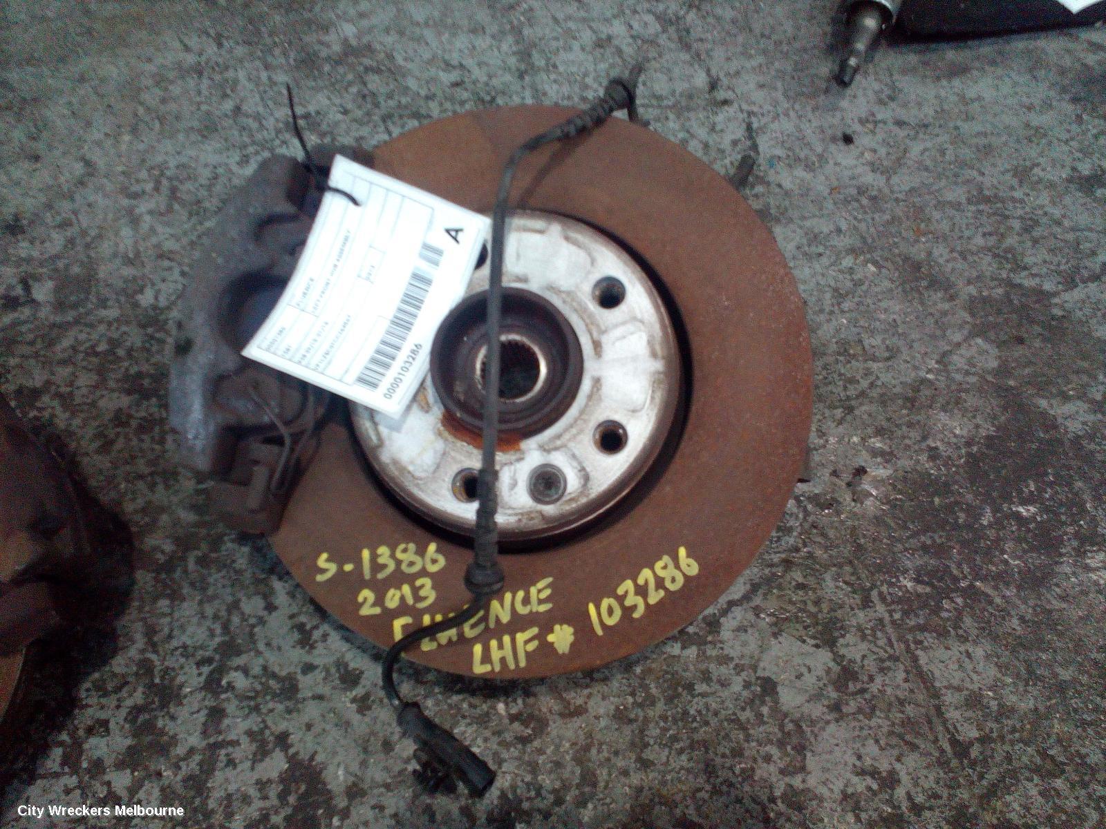 RENAULT FLUENCE LEFT FRONT HUB ASSEMBLY, X38 09/2010 - 01/2016 - Image 2