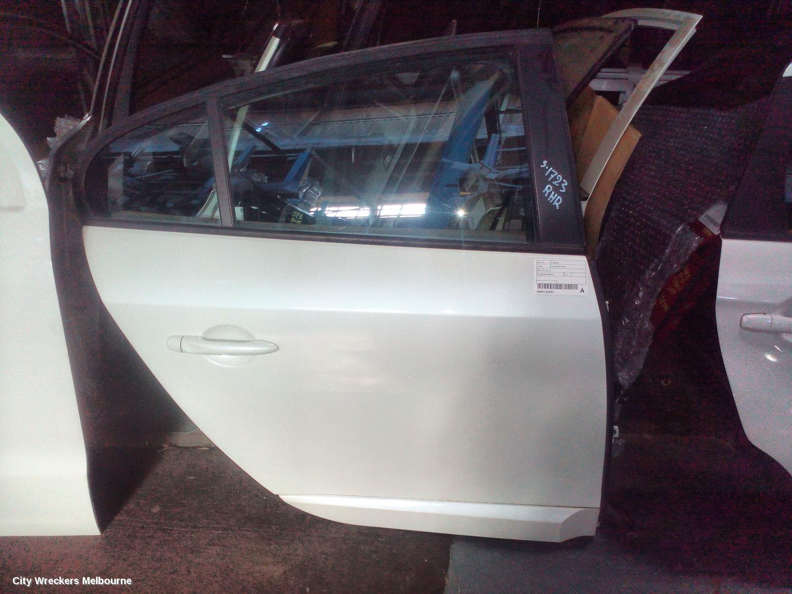 RENAULT FLUENCE RIGHT REAR DOOR, X38, 09/2010 - 01/2016 - Image 1