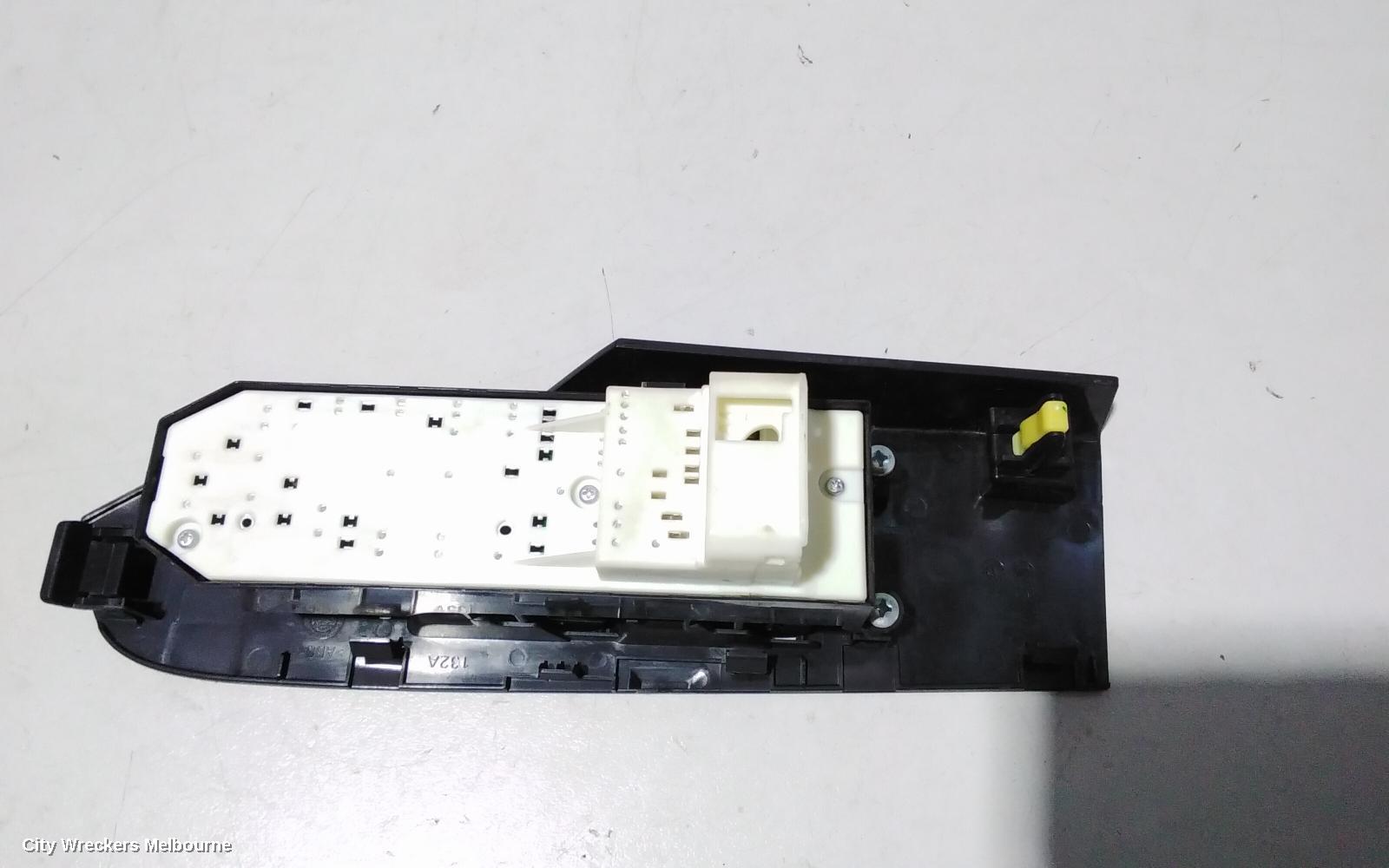 TOYOTA COROLLA PWR DR WIND SWITCH, RH FRONT (MASTER SWITCH), ZRE152/20153R, FRONT DOOR ONLY, 03/2007 - 10/2013 - Image 3
