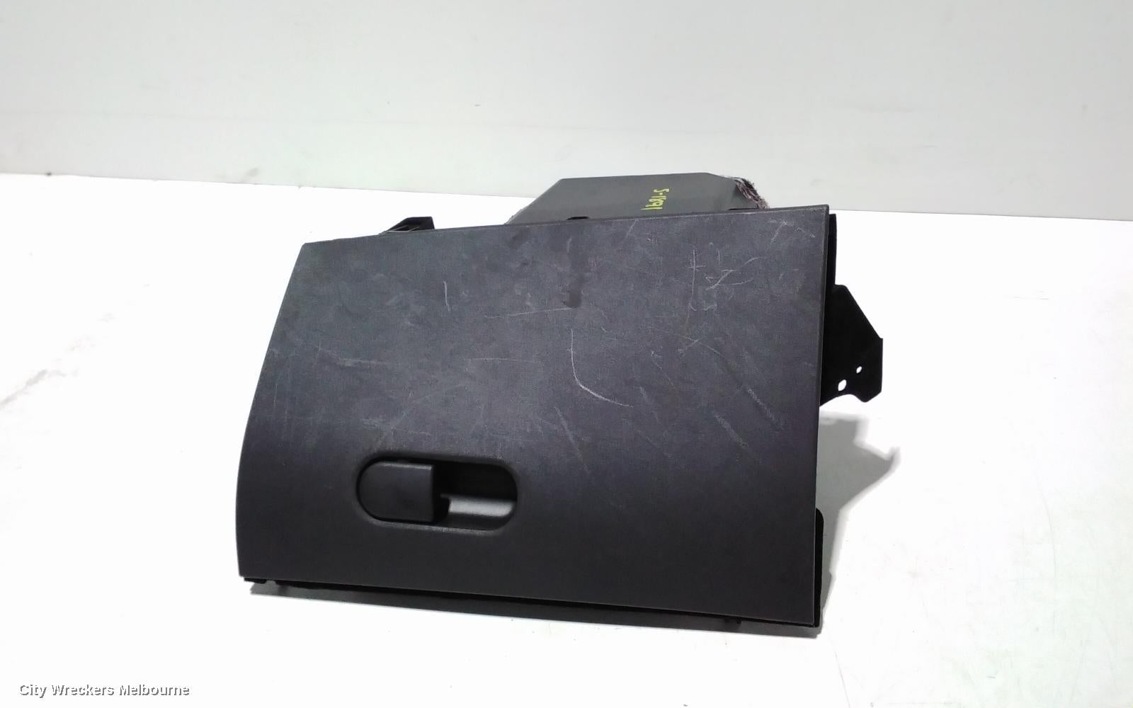 ALFA ROMEO GIULIETTA GLOVE BOX, 940 SERIES, LH SIDE, 01/2011 ONWARDS - Image 2